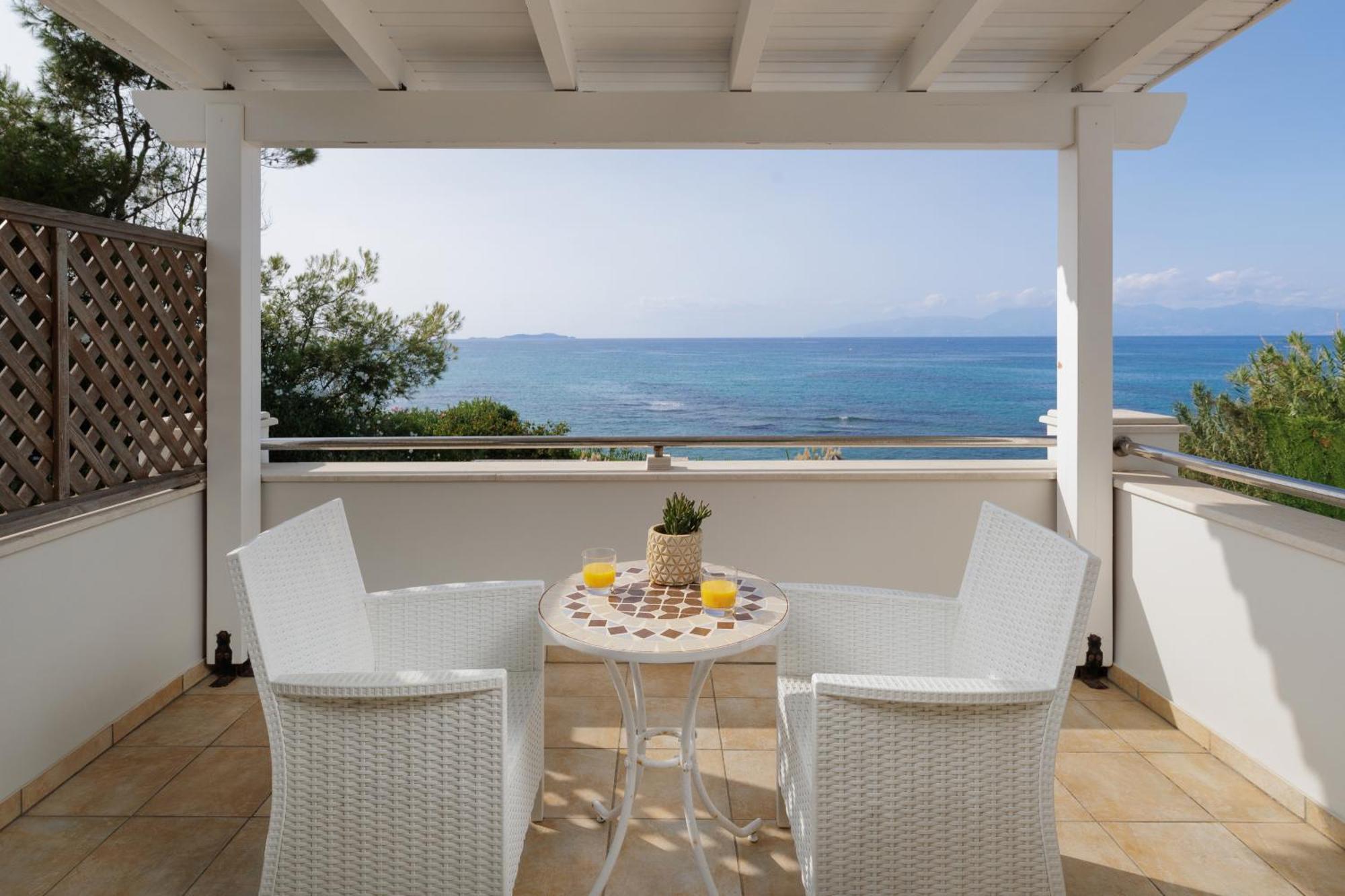 Beachfront Villa Dionysos - With Private Beach Sidari  Exterior photo