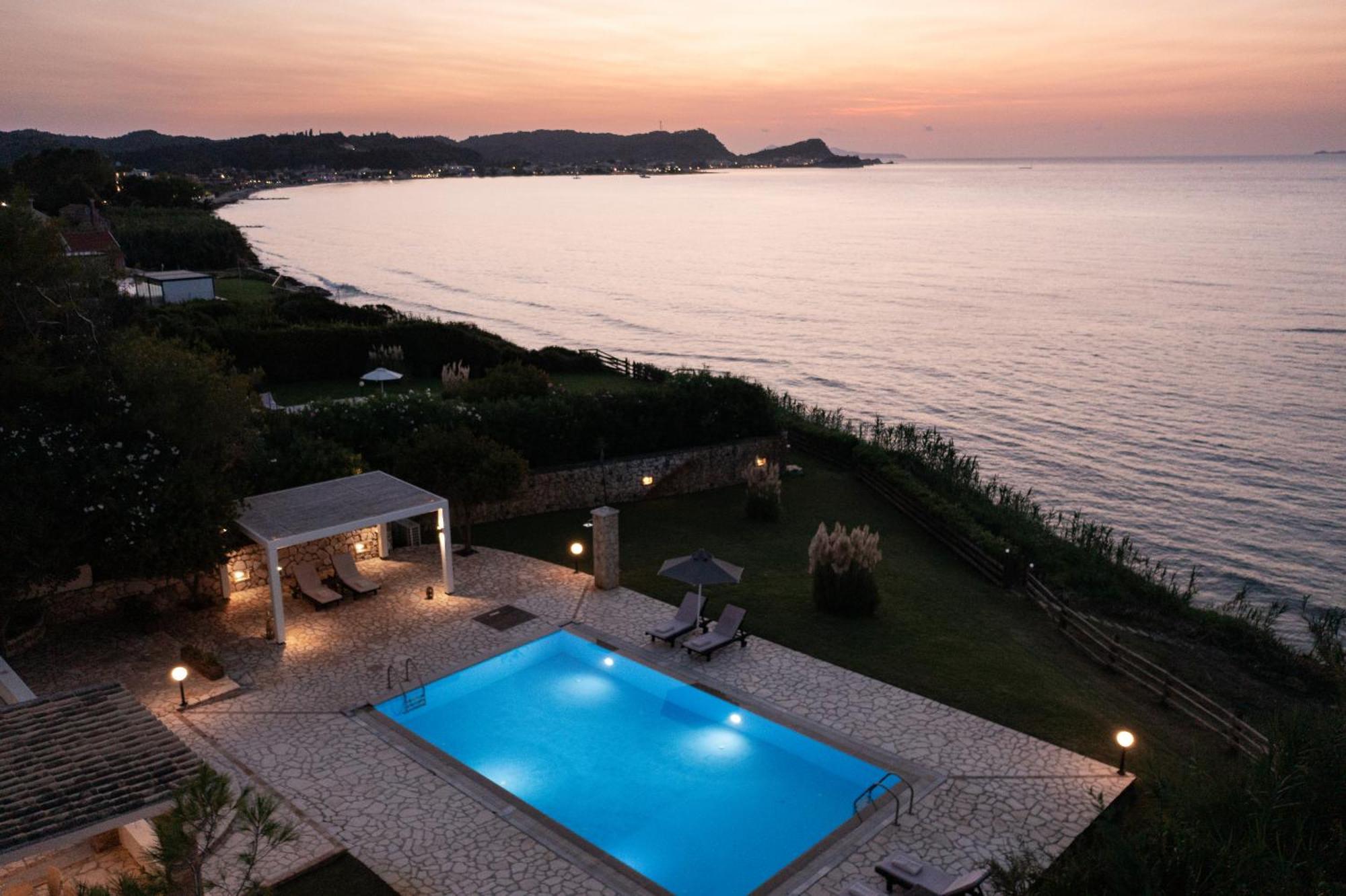 Beachfront Villa Dionysos - With Private Beach Sidari  Exterior photo