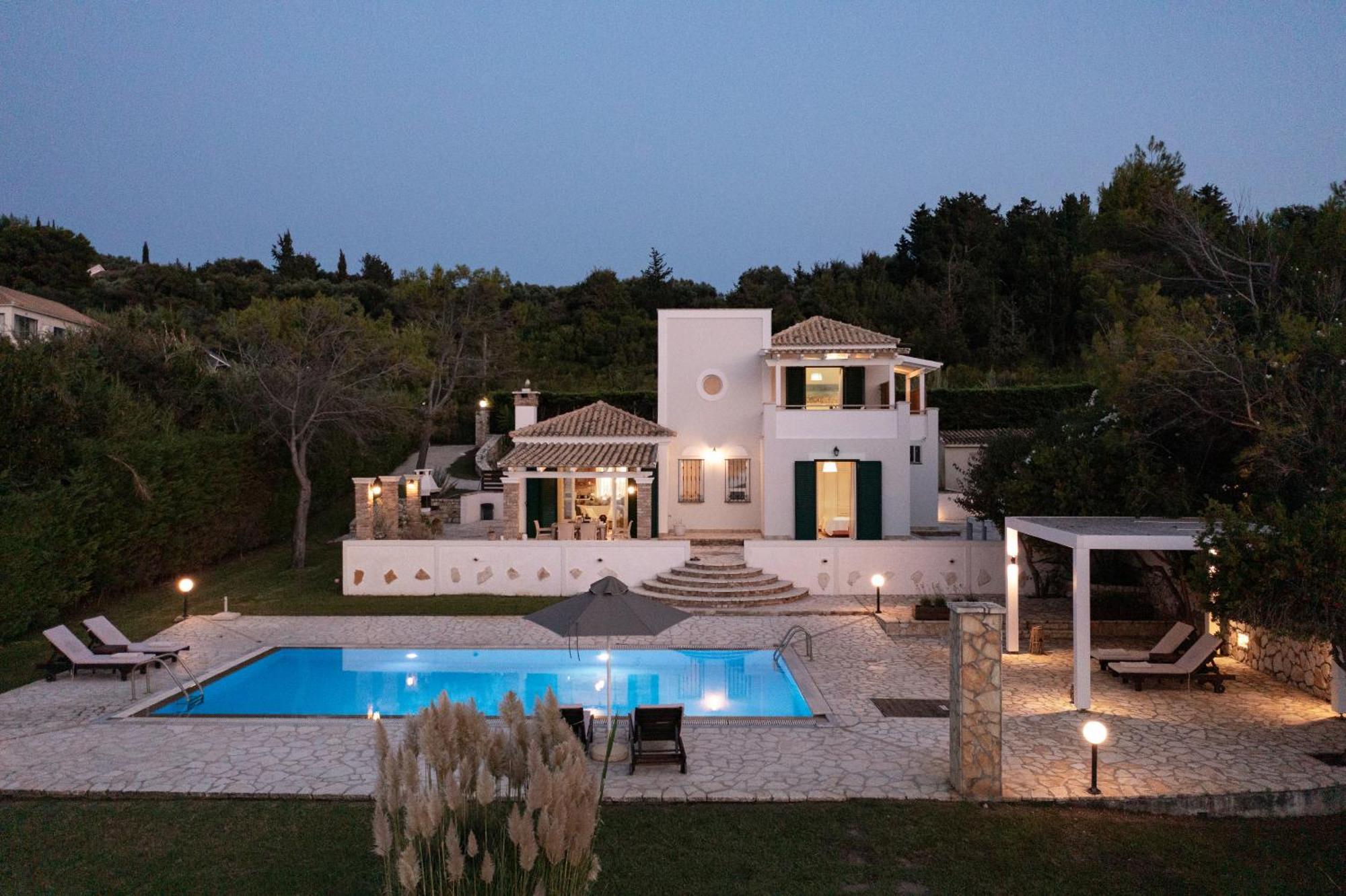 Beachfront Villa Dionysos - With Private Beach Sidari  Exterior photo