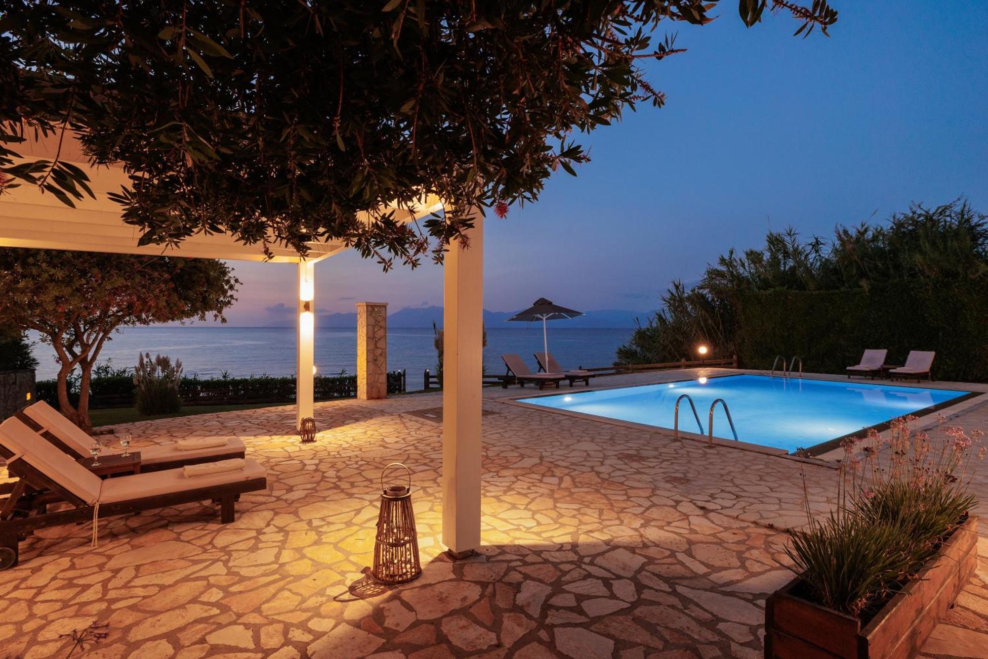 Beachfront Villa Dionysos - With Private Beach Sidari  Exterior photo