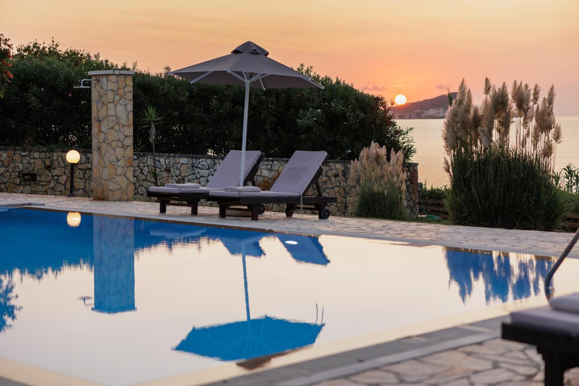 Beachfront Villa Dionysos - With Private Beach Sidari  Exterior photo